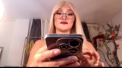 Snapshot of goddessquinnie chatting on January 12, 2025, 5:13 am quinnie online show from January 12, 2025, 5:13 am