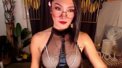 Snapshot of goddessquinnie chatting on January 30, 2025, 3:33 am quinnie online show from January 30, 2025, 3:33 am