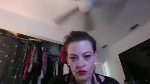 goddessrae19 online show from December 2, 2025, 4:13 pm
