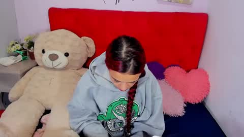 Snapshot of goddessydoluna chatting on January 15, 2025, 10:17 am Luna online show from January 15, 2025, 10:17 am