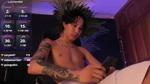 Snapshot of godly_huan chatting on February 28, 2025, 9:33 pm HUAN online show from February 28, 2025, 9:33 pm