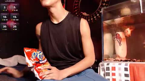 Snapshot of godly_huan chatting on November 9, 2025, 8:56 am HUAN online show from November 9, 2025, 8:56 am