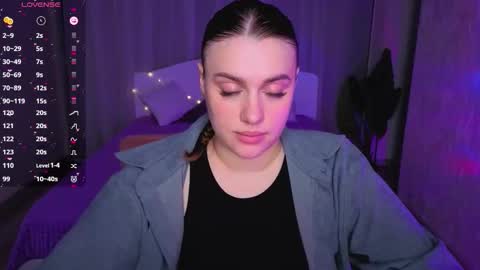 Lilya online show from November 11, 2025, 4:51 pm