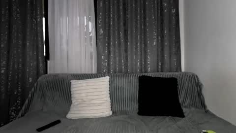 gold_alpha_boy online show from November 10, 2025, 2:05 pm