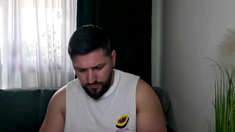 gold_alpha_boy online show from April 18, 2026, 8:07 am