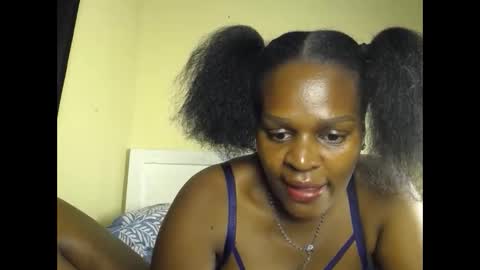 Snapshot of gold_melanin chatting on May 30, 2026, 11:46 pm gold_melanin online show from May 30, 2026, 11:46 pm