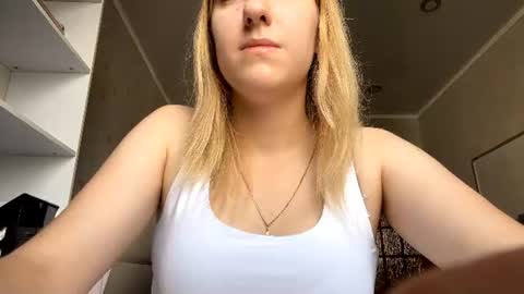 Snapshot of goldaalderson chatting on July 14, 2026, 7:35 am Alena online show from July 14, 2026, 7:35 am