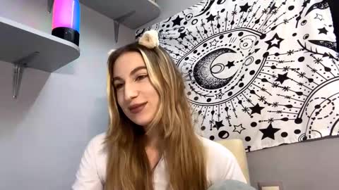 Gloria online show from December 18, 2025, 4:57 pm