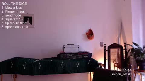 Snapshot of golden_alaska chatting on December 17, 2024, 8:43 pm Alaska online show from December 17, 2024, 8:43 pm