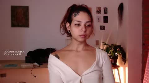 Snapshot of golden_alaska chatting on March 6, 2025, 11:09 pm Alaska online show from March 6, 2025, 11:09 pm