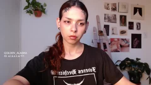 Snapshot of golden_alaska chatting on September 12, 2025, 10:54 pm Alaska online show from September 12, 2025, 10:54 pm