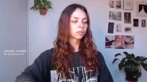 Snapshot of golden_alaska chatting on September 28, 2025, 10:37 pm Alaska online show from September 28, 2025, 10:37 pm