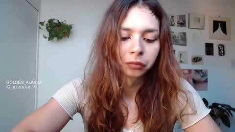 Snapshot of golden_alaska chatting on October 9, 2025, 12:03 pm Alaska online show from October 9, 2025, 12:03 pm