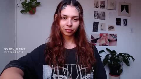 Snapshot of golden_alaska chatting on October 12, 2025, 12:37 pm Alaska online show from October 12, 2025, 12:37 pm