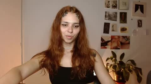 Snapshot of golden_alaska chatting on December 4, 2025, 1:48 am Alaska online show from December 4, 2025, 1:48 am