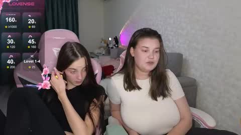 Snapshot of golden_bag chatting on September 21, 2025, 7:48 pm Jess online show from September 21, 2025, 7:48 pm