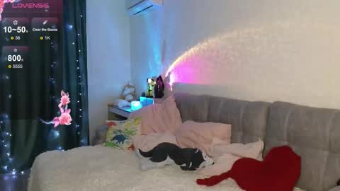 Snapshot of golden_bag chatting on October 21, 2025, 10:10 pm Jess online show from October 21, 2025, 10:10 pm