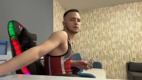 Snapshot of golden_boyyy21 chatting on January 29, 2025, 1:38 pm Golden boyyy21 online show from January 29, 2025, 1:38 pm