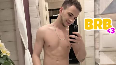 Golden boyyy21 online show from March 12, 2026, 7:58 am