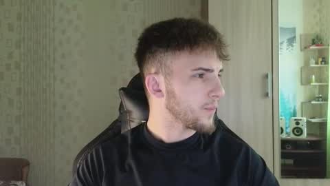 Golden boyyy21 online show from March 27, 2026, 12:05 pm