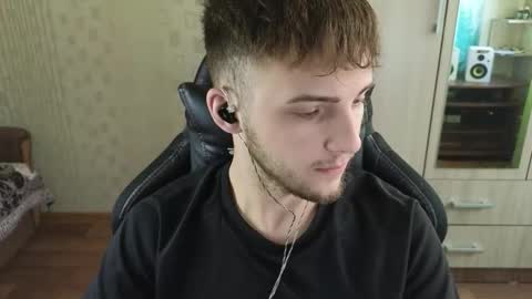 Golden boyyy21 online show from March 29, 2026, 8:14 am