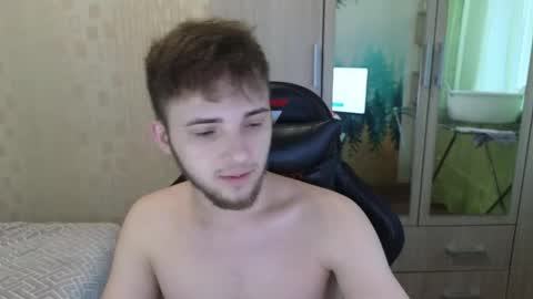 Golden boyyy21 online show from April 12, 2026, 3:17 pm