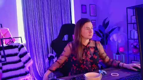 Gloria online show from May 10, 2026, 8:19 am