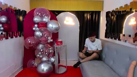 Snapshot of golden_girl_house chatting on September 9, 2025, 6:40 pm golden_girl_house online show from September 9, 2025, 6:40 pm