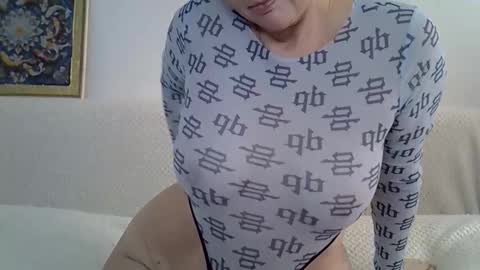 Snapshot of golden_kessie chatting on April 23, 2026, 8:13 am golden_kessie online show from April 23, 2026, 8:13 am
