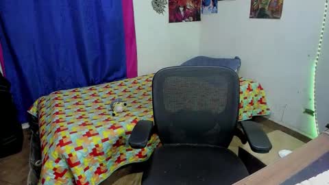 Jmmmm online show from February 12, 2026, 6:19 am