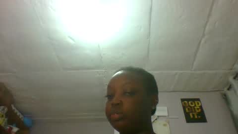 Snapshot of goldencurves_bunny chatting on May 24, 2026, 8:30 am Bella online show from May 24, 2026, 8:30 am