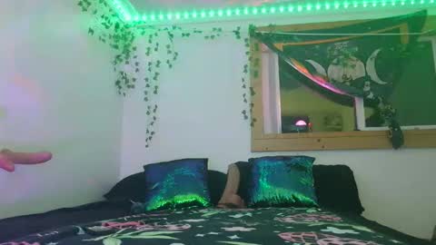 Snapshot of goldendelicious577600 chatting on May 3, 2026, 7:14 am XxPretentious PeachxX online show from May 3, 2026, 7:14 am