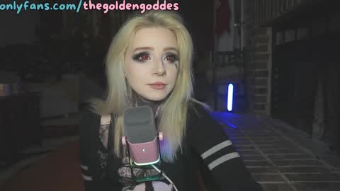 Snapshot of goldengoddessxxx chatting on January 15, 2025, 11:08 pm Sammy online show from January 15, 2025, 11:08 pm