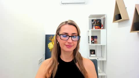 Olivia online show from January 27, 2025, 1:37 am