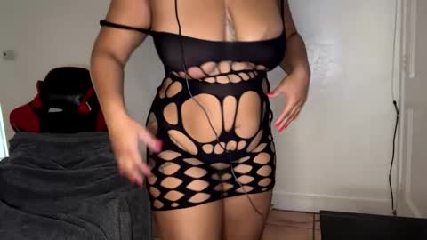 Snapshot of goldenpuss95 chatting on September 16, 2025, 3:57 pm GoldenPuss online show from September 16, 2025, 3:57 pm