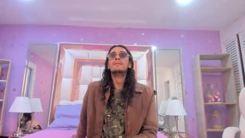 Snapshot of goldentemptation_ chatting on June 1, 2026, 7:26 pm goldentemptation_ online show from June 1, 2026, 7:26 pm