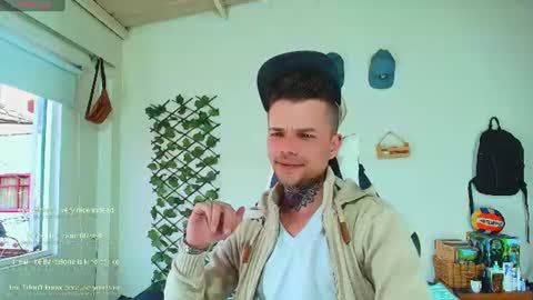Snapshot of goldy_loyal99 chatting on July 8, 2026, 10:03 pm Goldy Loyal93 online show from July 8, 2026, 10:03 pm