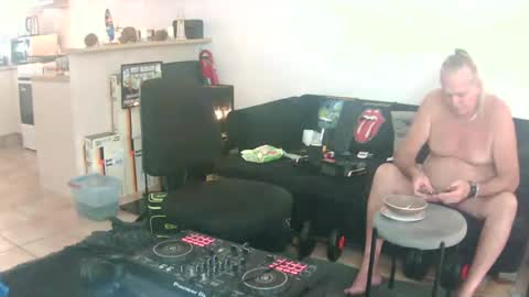 goldyguy011 online show from June 13, 2026, 1:47 am