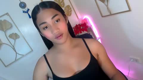 gorgeous_niicole online show from November 4, 2025, 7:35 pm