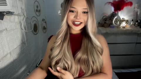 Amanda rose online show from March 9, 2025, 7:01 am