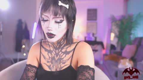Snapshot of goth_dolll chatting on October 24, 2025, 8:38 pm sophie Special celebration a the beach 300k followers 3011 and 0112 online show from October 24, 2025, 8:38 pm