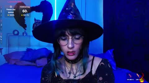 goth_minerva online show from September 10, 2025, 1:55 pm