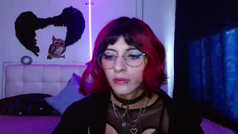 goth_minerva online show from October 5, 2025, 1:31 pm