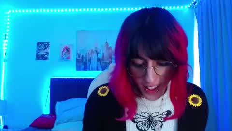 goth_minerva online show from December 15, 2025, 1:59 pm