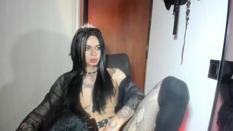 Snapshot of goth_ru chatting on December 17, 2025, 10:05 pm Russ online show from December 17, 2025, 10:05 pm
