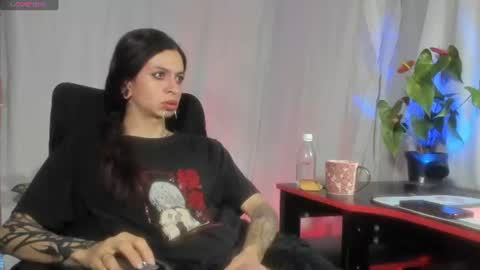 Snapshot of goth_ru chatting on July 17, 2026, 1:18 pm Russ online show from July 17, 2026, 1:18 pm