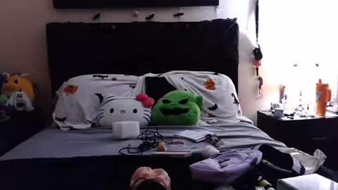 Snapshot of gothbaby305 chatting on October 12, 2025, 7:29 am gothbaby305 online show from October 12, 2025, 7:29 am