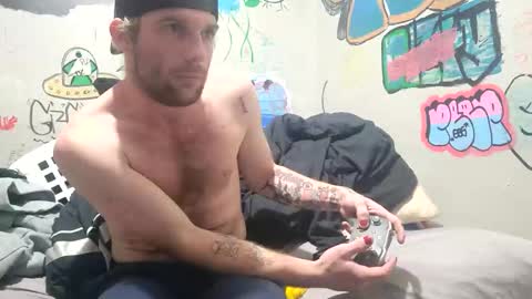 gothboityplz online show from November 10, 2025, 9:19 am