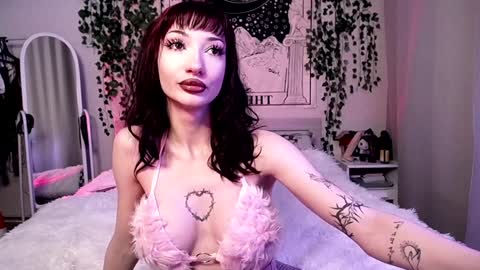 Snapshot of gothdesss chatting on January 5, 2025, 3:53 am online show from January 5, 2025, 3:53 am