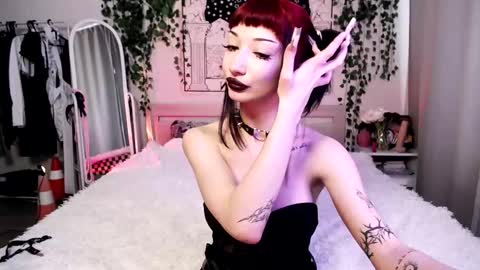 Snapshot of gothdesss chatting on February 9, 2025, 7:38 am online show from February 9, 2025, 7:38 am